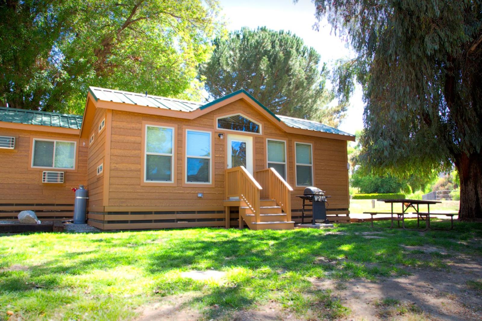 Soledad Canyon Cottage 2